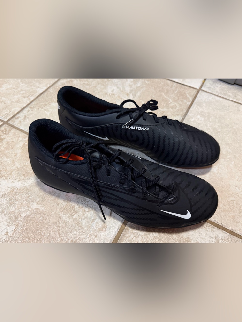 Nike Phantom Men’s Black Soccer Shoes
